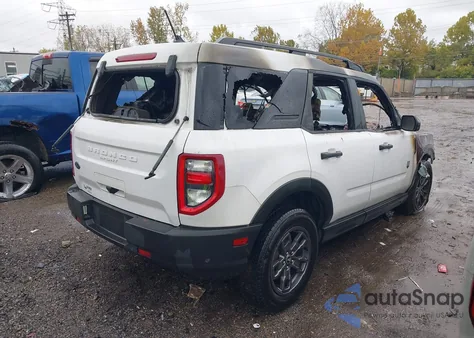 2021 Ford Bronco Sport Big Bend z USA, uszkodzony, nr VIN 3FMCR9B67MRB24681